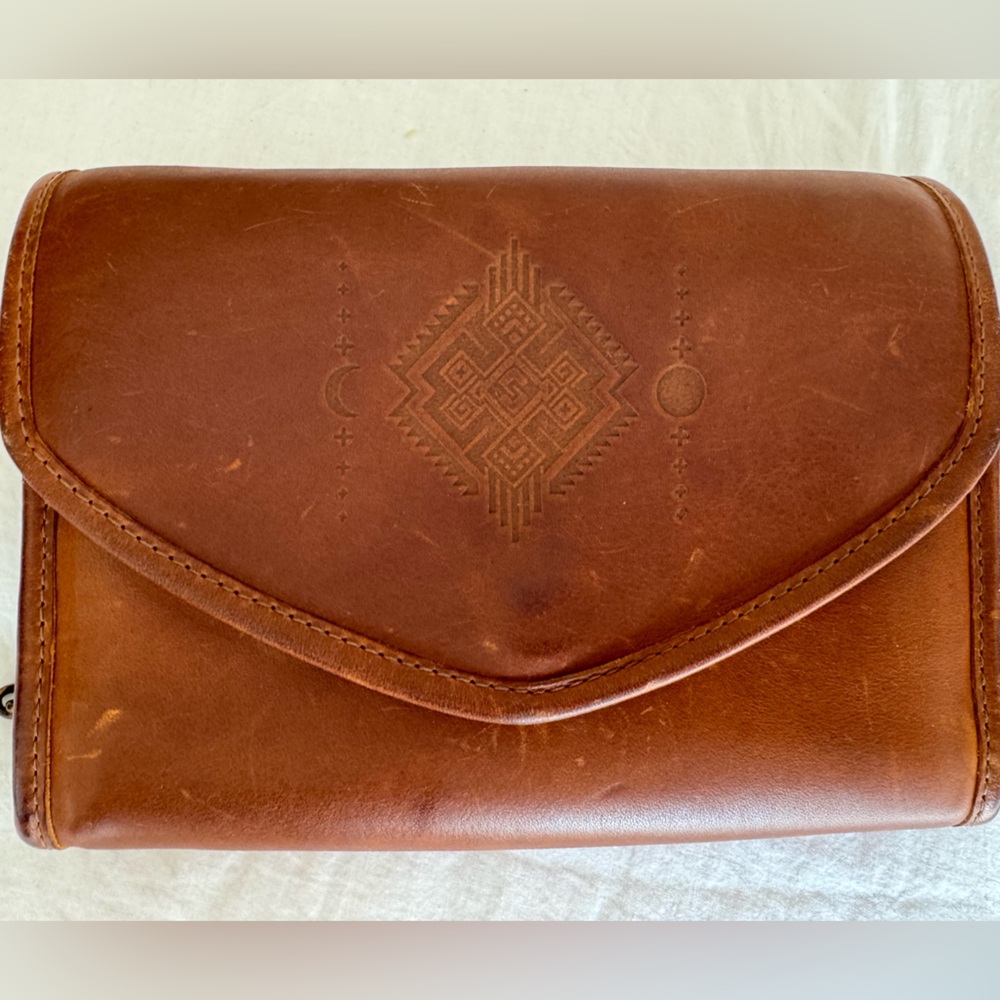 Nena & Co. Wallet on Chain